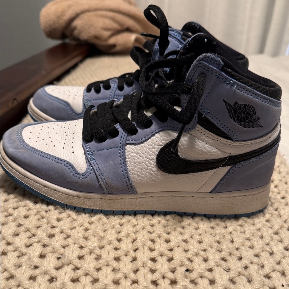 Air Jordan 1 High Top Sneakers in University Blue